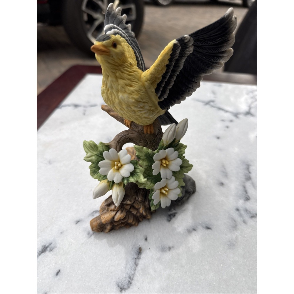 Vtg 1993 Regency Giftware Porcelain Yellow Bird Figurine Flowers Taiwan RGI